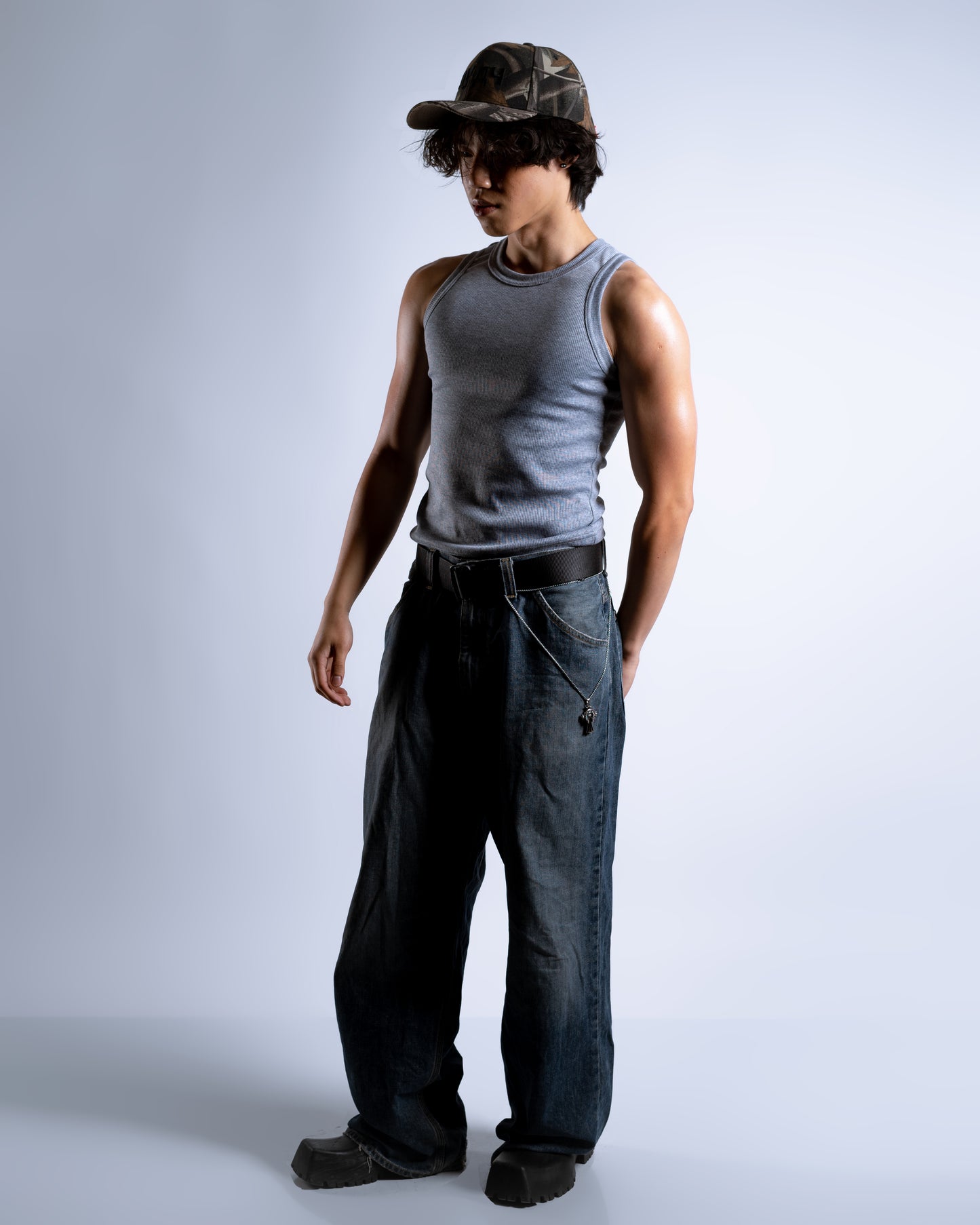 V.1 GREY TANK