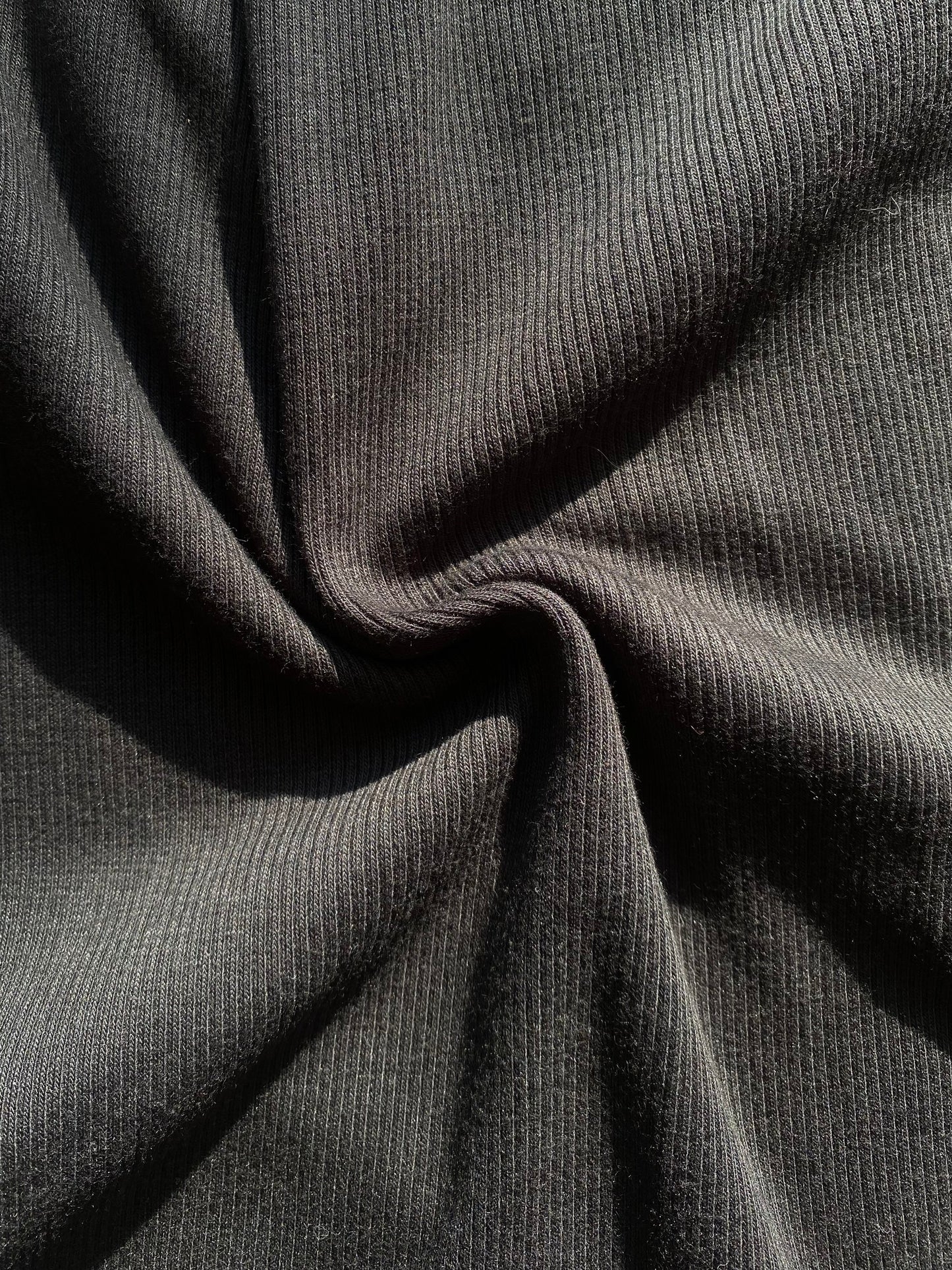 V.2 BLACK TANK