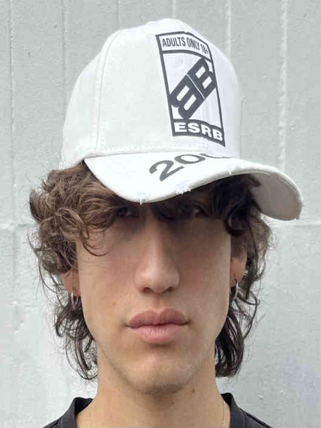 WHITE +18 CAP